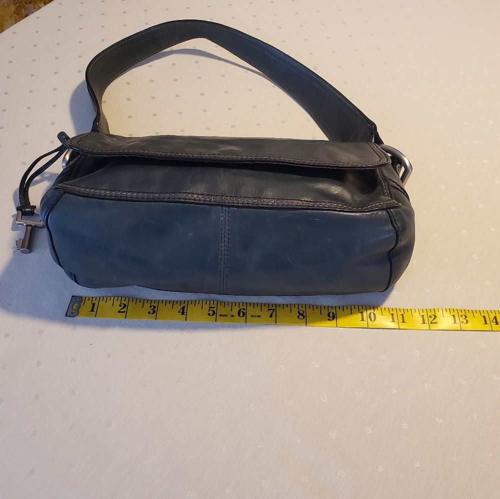 Fossil Green Shoulder Bag - Picture 12 of 15